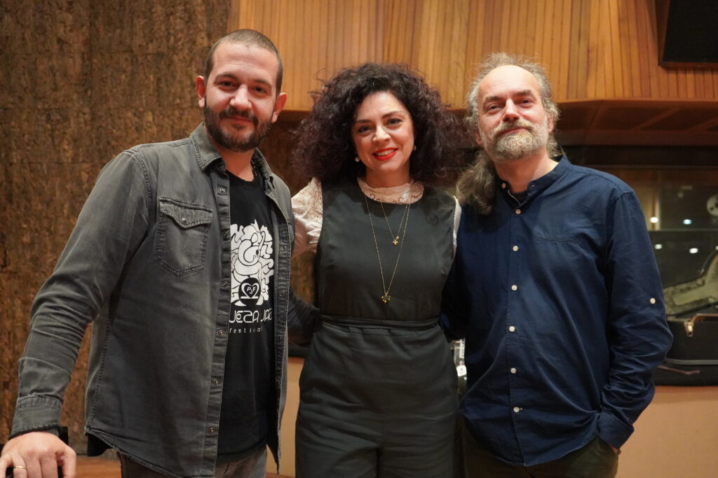 ΡΩΜΑΝΟΥ ΜΕΛΩΔΟΥ – “Αυτός που βρίσκεται παντού” Το άλμπουμ